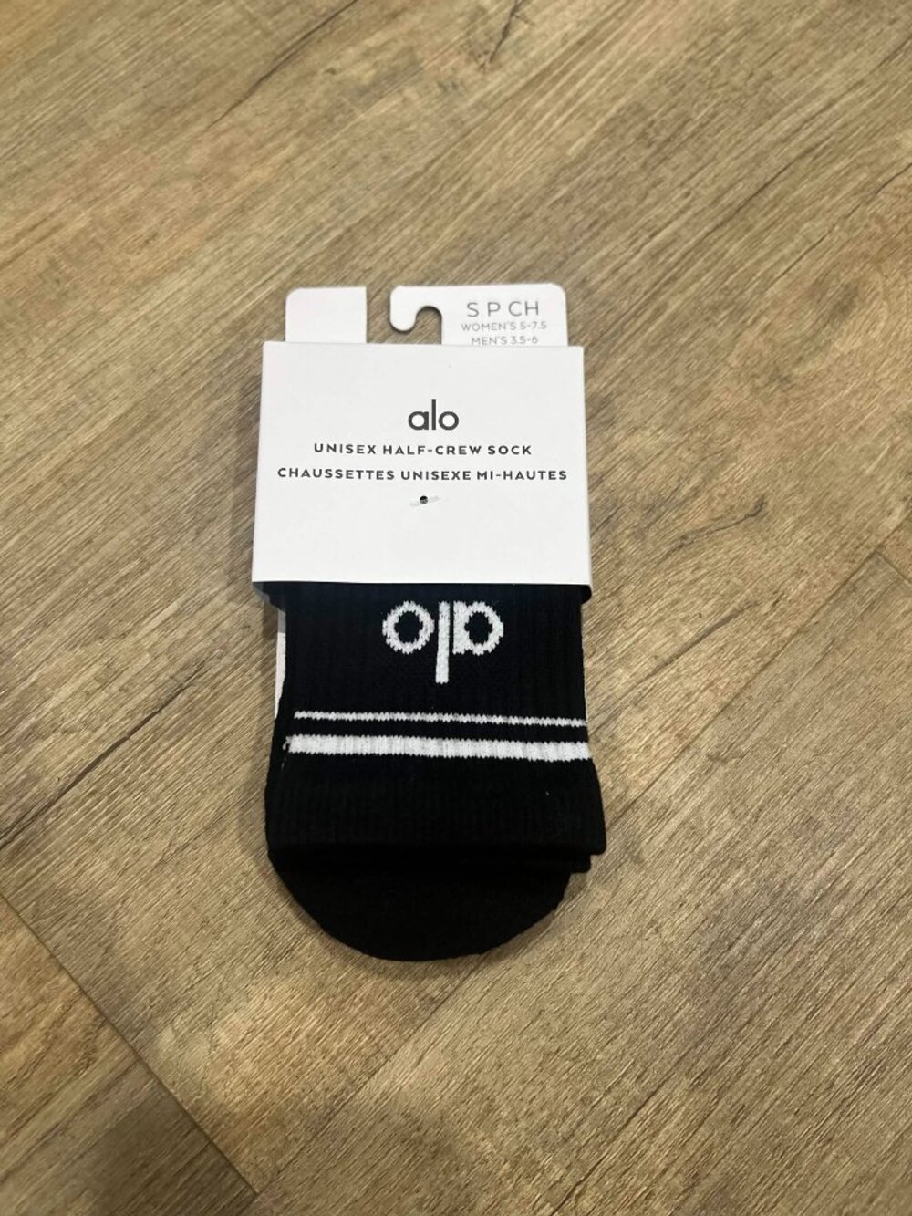 Alo Throwback Half-Crew Unisex Socks Size S NEW